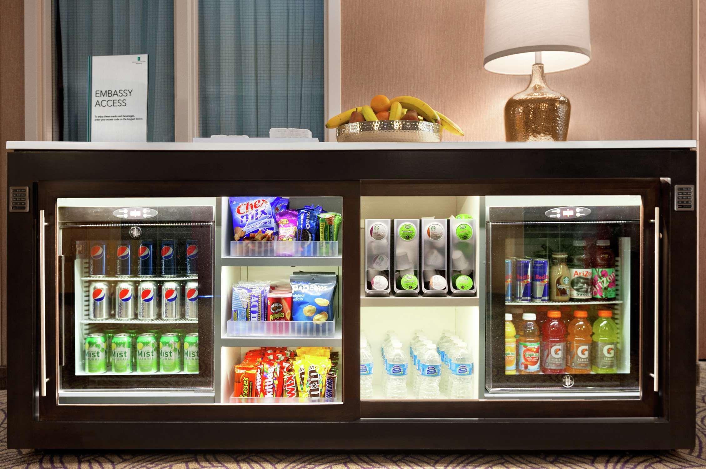 Embassy Suites By Hilton Greensboro Airport Esterno foto