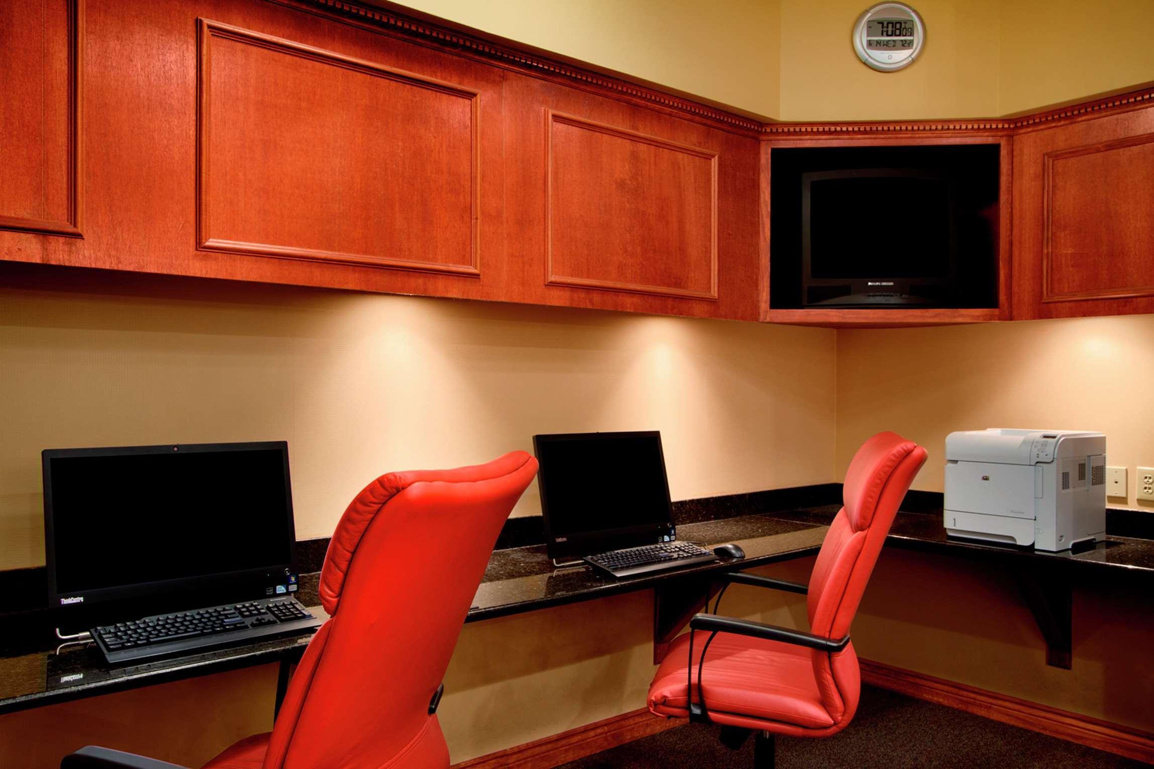 Embassy Suites By Hilton Greensboro Airport Esterno foto