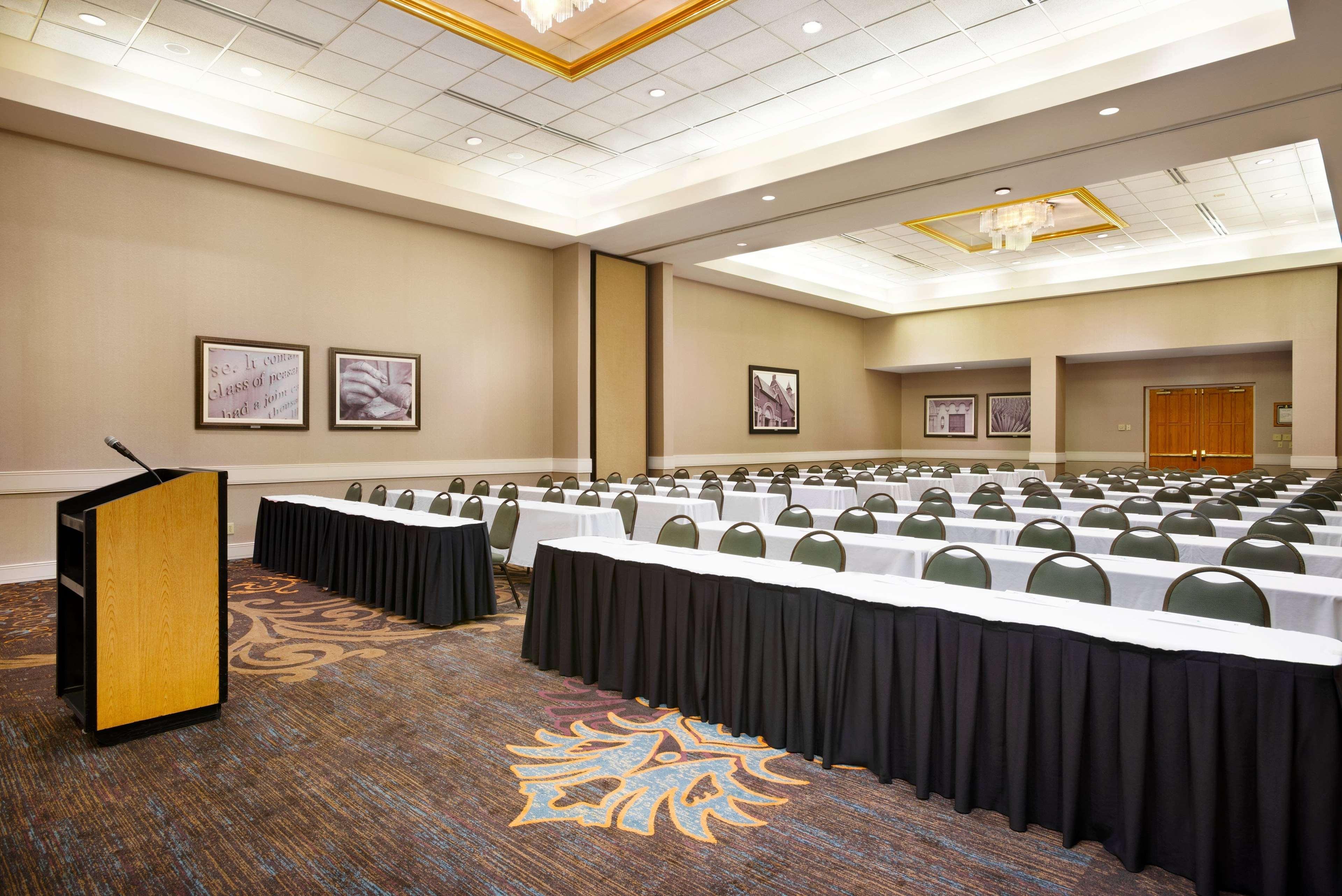 Embassy Suites By Hilton Greensboro Airport Esterno foto