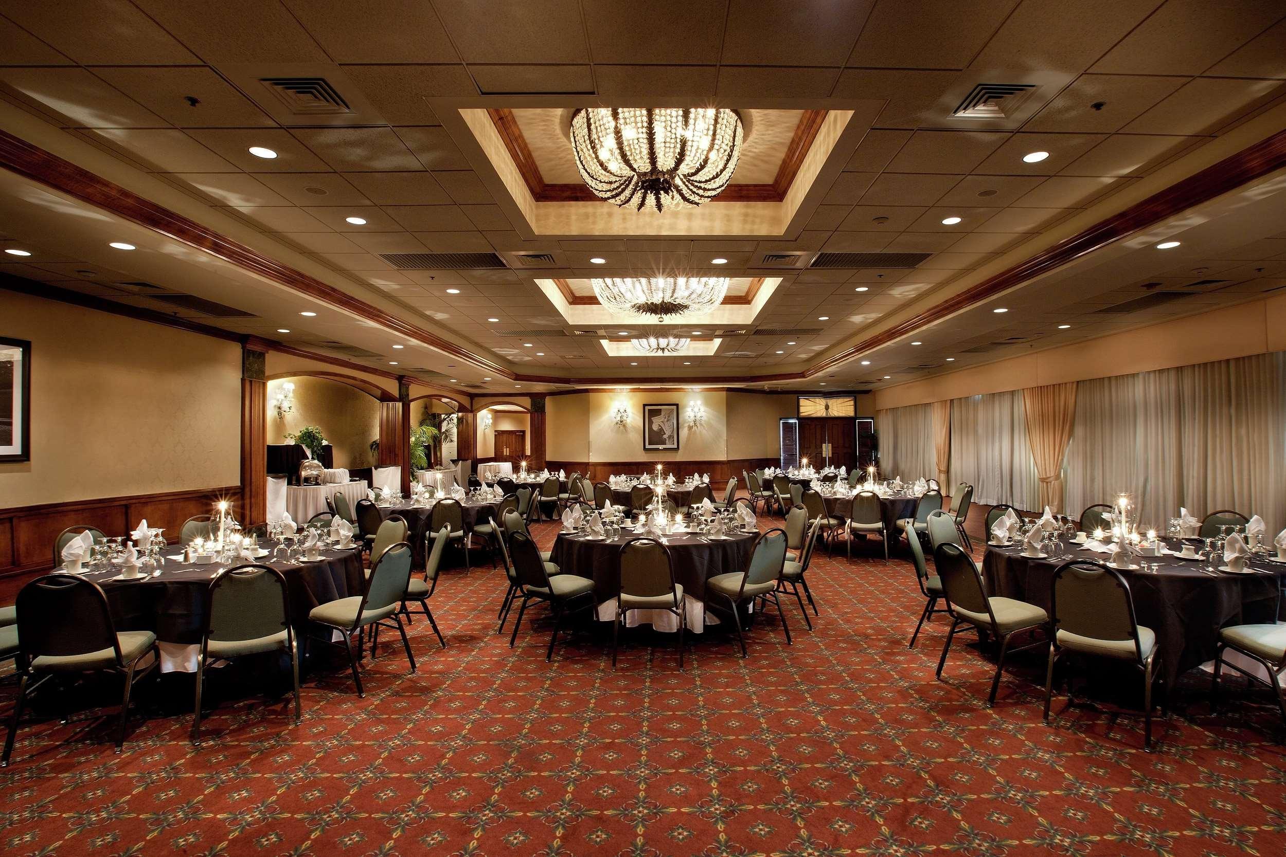 Embassy Suites By Hilton Greensboro Airport Esterno foto