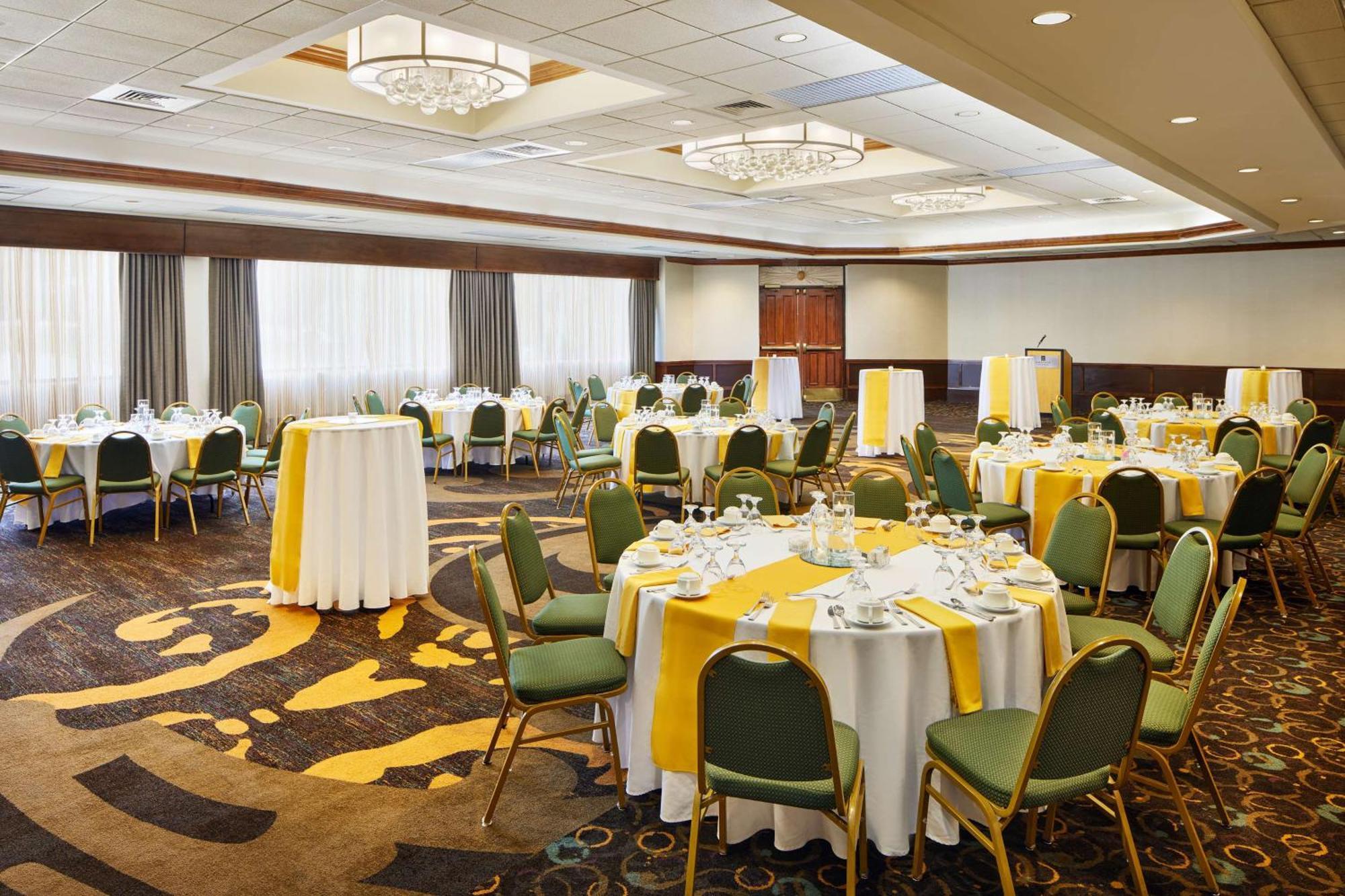 Embassy Suites By Hilton Greensboro Airport Esterno foto