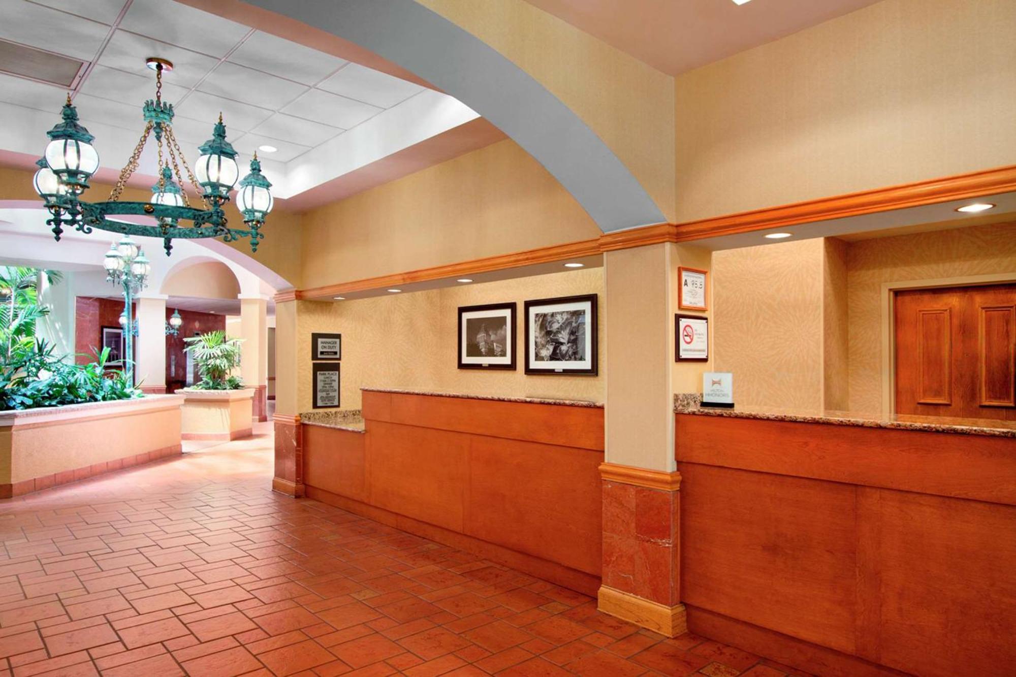 Embassy Suites By Hilton Greensboro Airport Esterno foto