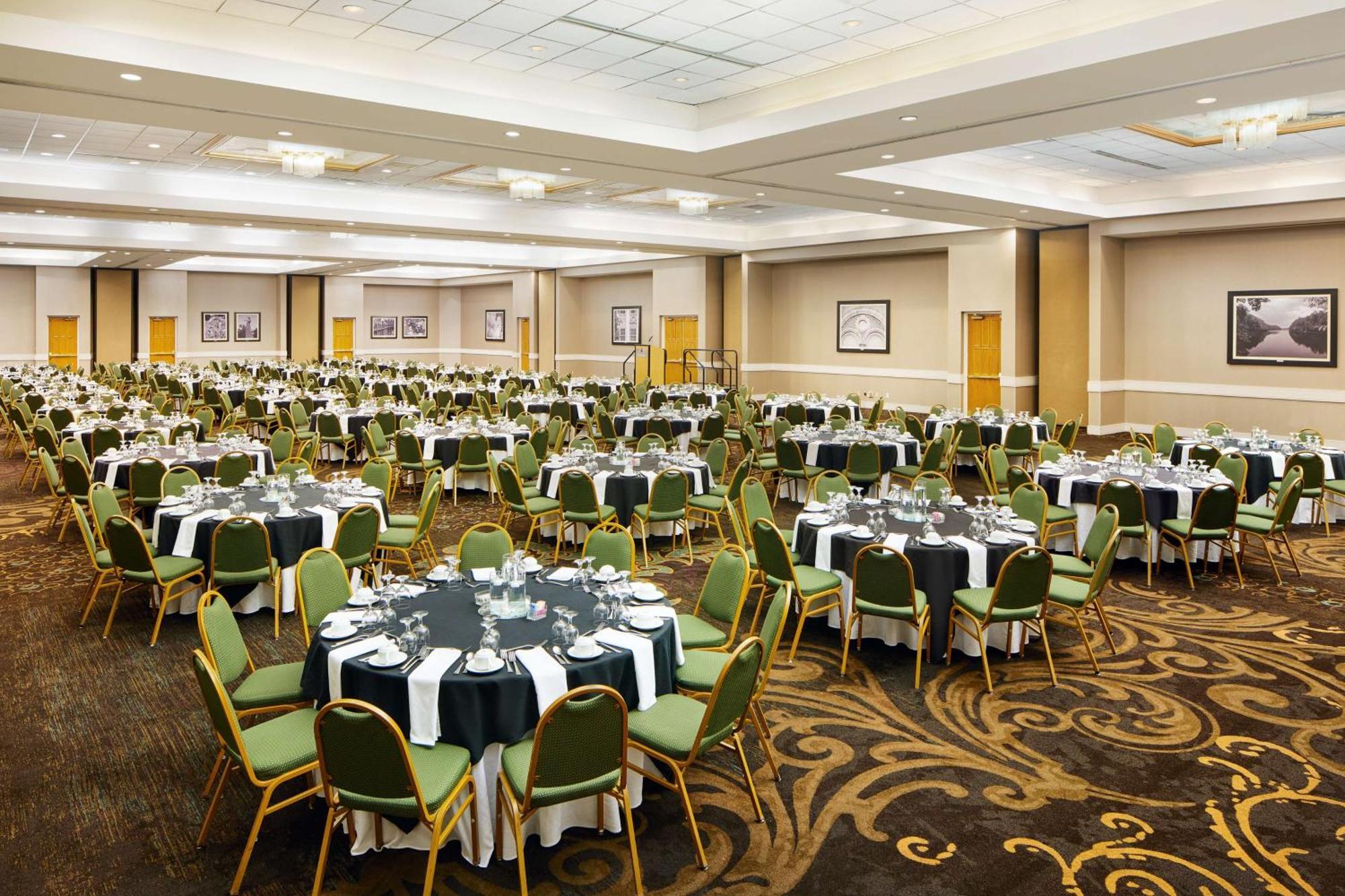 Embassy Suites By Hilton Greensboro Airport Esterno foto