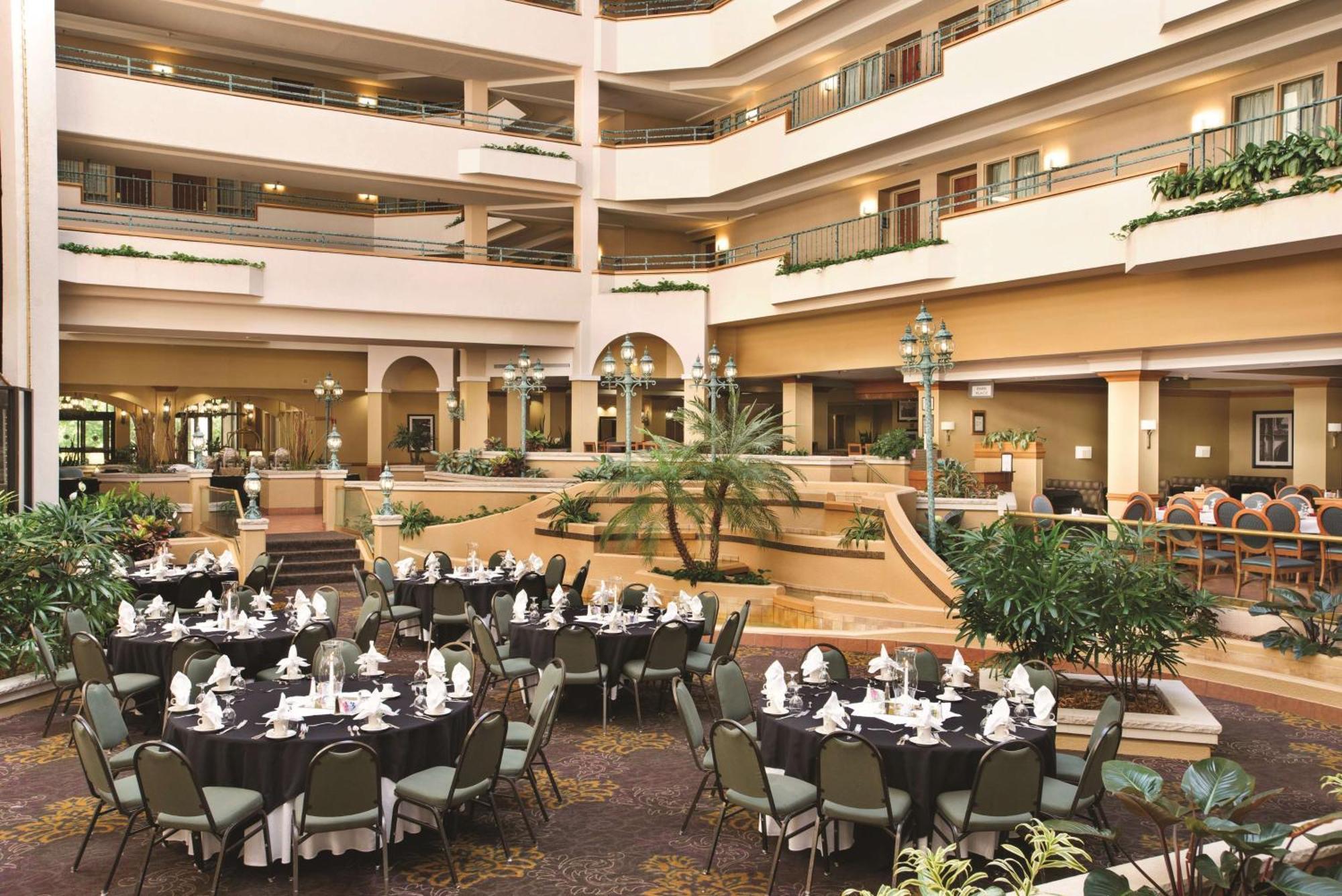 Embassy Suites By Hilton Greensboro Airport Esterno foto