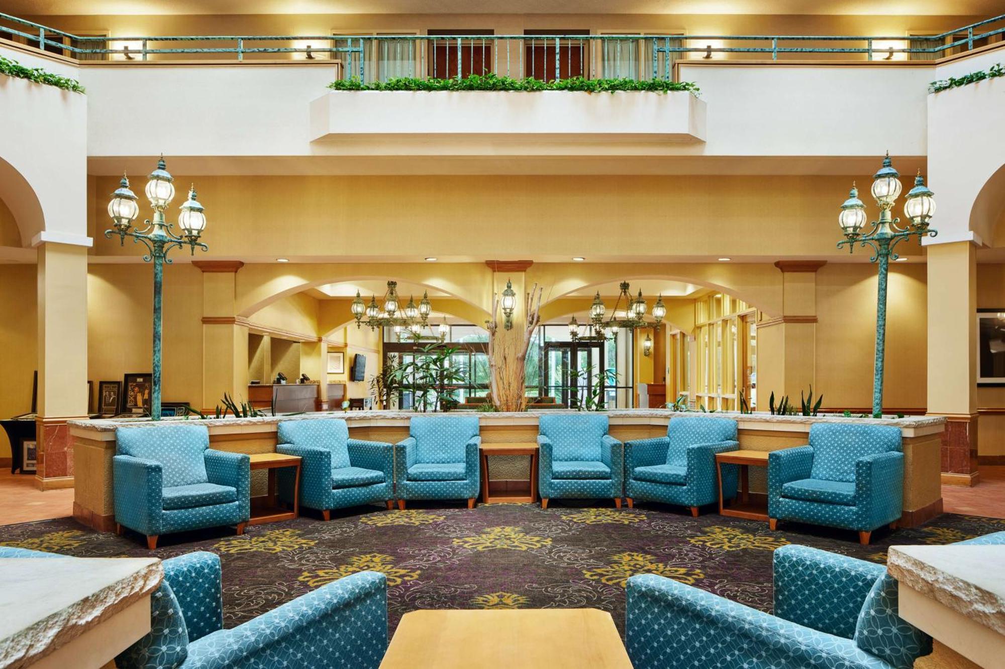 Embassy Suites By Hilton Greensboro Airport Esterno foto