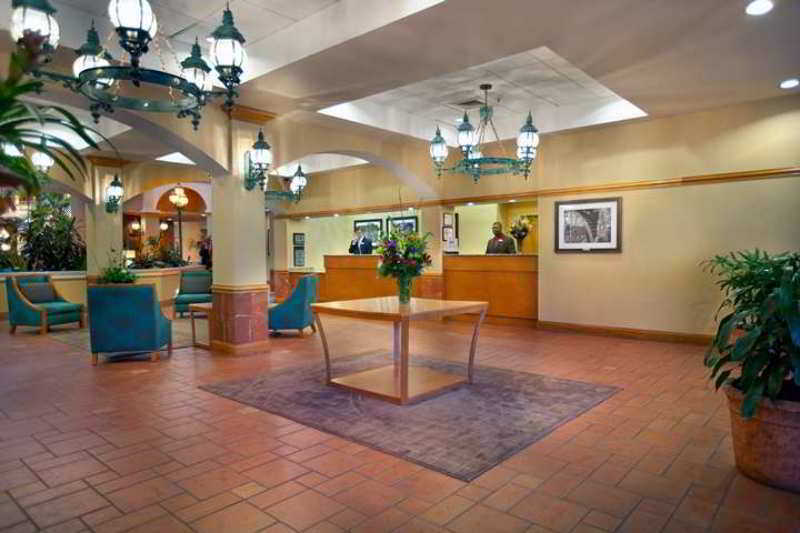 Embassy Suites By Hilton Greensboro Airport Interno foto